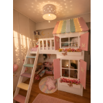 Hausbett für Mädchen mit Spielbereich, Fenster und Fensterläden